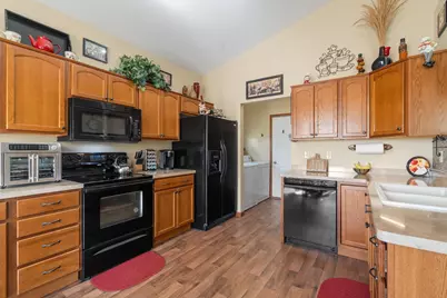 202  Meadow Ct #14, Delavan, WI 53115 - Photo 3