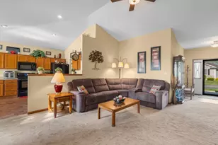 202 Meadow Ct, Delavan, WI 53115 - Photo 9