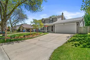 2401 W Manchester Ave, Milwaukee, WI 53221 - Photo 33
