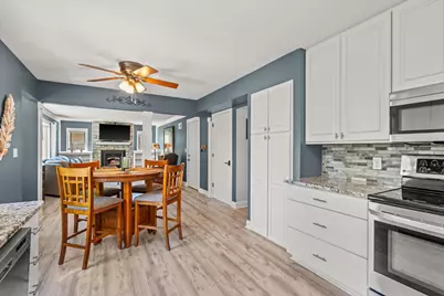 2401 W Manchester Ave, Milwaukee, WI 53221 - Photo 5