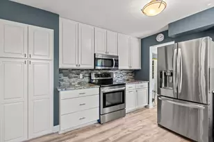 2401 W Manchester Ave, Milwaukee, WI 53221 - Photo 3