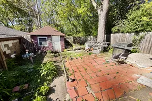 3200 W Pierce St, Milwaukee, WI 53215 - Photo 25