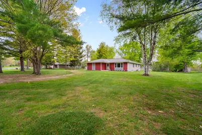 3013  El Camino Dr, Jackson, WI 53012 - Photo 3
