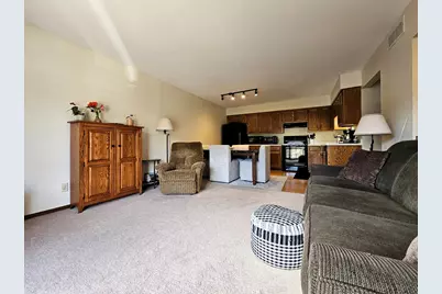 6440 S Crabapple Ct #4, Oak Creek, WI 53154 - Photo 15