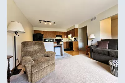 6440 S Crabapple Ct #4, Oak Creek, WI 53154 - Photo 17