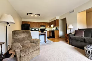 6440 S Crabapple Ct, Oak Creek, WI 53154 - Photo 17