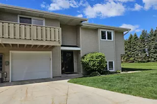 6440 S Crabapple Ct, Oak Creek, WI 53154 - Photo 1