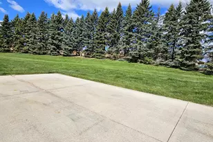 6440 S Crabapple Ct, Oak Creek, WI 53154 - Photo 11