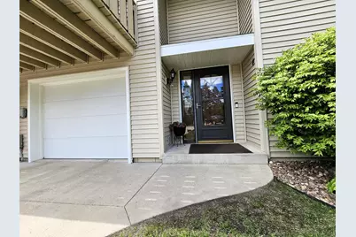 6440 S Crabapple Ct #4, Oak Creek, WI 53154 - Photo 3