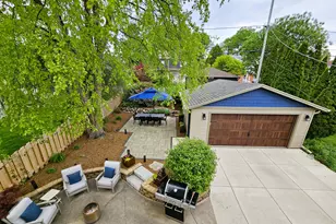 2456 N 82nd St, Wauwatosa, WI 53213 - Photo 9