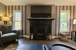 2456 N 82nd St, Wauwatosa, WI 53213 - Photo 25