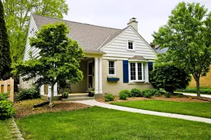 2456 N 82nd St, Wauwatosa, WI 53213 - Photo 3