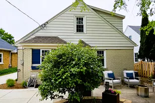 2456 N 82nd St, Wauwatosa, WI 53213 - Photo 7