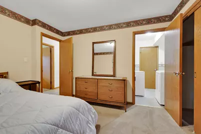16035  Luella Dr, Brookfield, WI 53005 - Photo 21