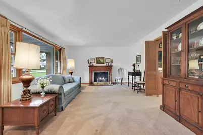 16035  Luella Dr, Brookfield, WI 53005 - Photo 9