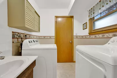 16035  Luella Dr, Brookfield, WI 53005 - Photo 25