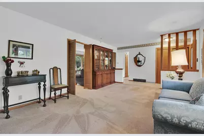 16035  Luella Dr, Brookfield, WI 53005 - Photo 11