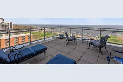 1522 N Prospect Ave #1804, Milwaukee, WI 53202 - Photo 7