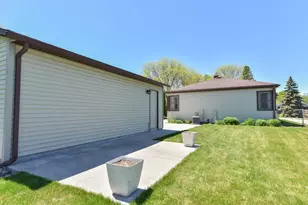 4642 N 101st St, Wauwatosa, WI 53225 - Photo 35