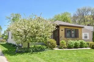 4642 N 101st St, Wauwatosa, WI 53225 - Photo 37