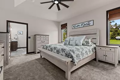 5770 W Natures Ln, Grand Chute, WI 54914 - Photo 25