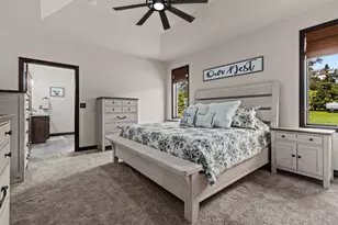 5770 W Natures Ln, Grand Chute, WI 54914 - Photo 25