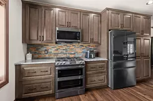5770 W Natures Ln, Grand Chute, WI 54914 - Photo 15