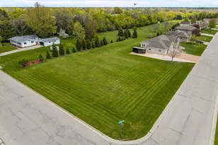 5770 W Natures Ln, Grand Chute, WI 54914 - Photo 67