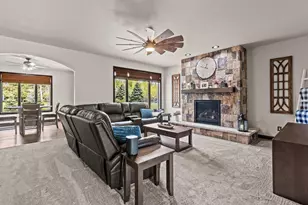 5770 W Natures Ln, Grand Chute, WI 54914 - Photo 7