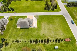 5770 W Natures Ln, Grand Chute, WI 54914 - Photo 63