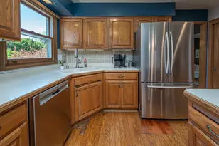 6411 N Bittersweet Ln, Glendale, WI 53217 - Photo 23