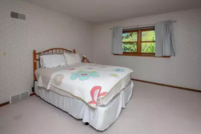 6411 N Bittersweet Ln, Glendale, WI 53217 - Photo 31