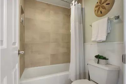 511  Tam O'Shanter Dr #E, Fontana, WI 53125 - Photo 17