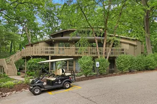 511 Tam O Shanter Dr, Fontana, WI 53125 - Photo 1