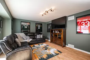 13935 W Thomas Dr, New Berlin, WI 53151 - Photo 17