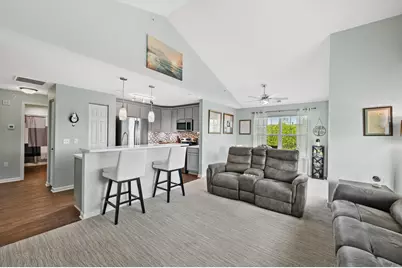 N17W26495  Meadowgrass Cir #B, Pewaukee, WI 53072 - Photo 5