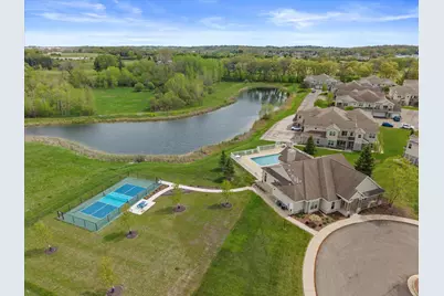 N17W26495  Meadowgrass Cir #B, Pewaukee, WI 53072 - Photo 17