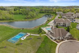 n17w26495 Meadowgrass Cir, Pewaukee, WI 53072 - Photo 17