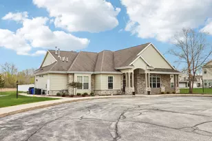 n17w26495 Meadowgrass Cir, Pewaukee, WI 53072 - Photo 23