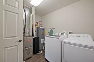 n17w26495 Meadowgrass Cir, Pewaukee, WI 53072 - Photo 13