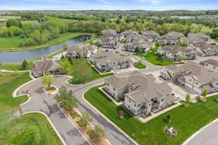 n17w26495 Meadowgrass Cir, Pewaukee, WI 53072 - Photo 19