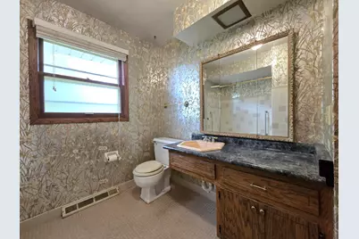 6730  Manchester Dr, Greendale, WI 53129 - Photo 17