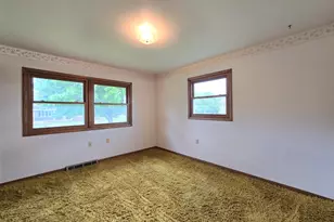 6730 Manchester Dr, Greendale, WI 53129 - Photo 23