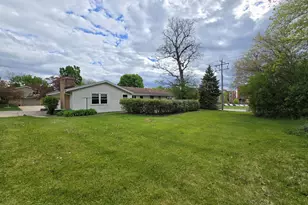 6730 Manchester Dr, Greendale, WI 53129 - Photo 45