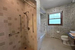6730 Manchester Dr, Greendale, WI 53129 - Photo 19