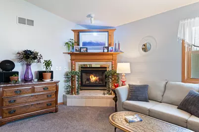 2138 S 22nd St, Manitowoc, WI 54220 - Photo 5