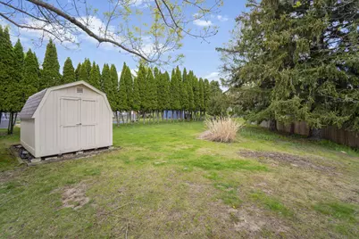 1520  Riverdale Dr, Oconomowoc, WI 53066 - Photo 17