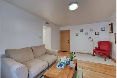 8508 W Keefe Ave, Milwaukee, WI 53222 - Photo 5