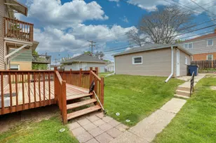 8508 W Keefe Ave, Milwaukee, WI 53222 - Photo 29