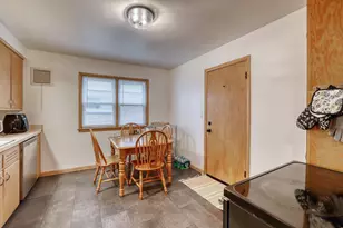 8508 W Keefe Ave, Milwaukee, WI 53222 - Photo 7
